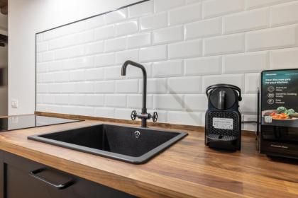 woodstyle apartment - navona - image 13