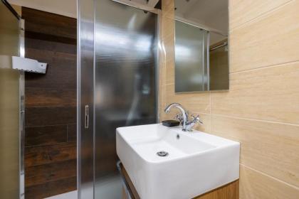 woodstyle apartment - navona - image 21