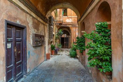 Al cortile del Moro - image 12