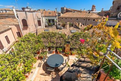 Casa Colonna by Burghesius - image 14