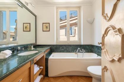 Casa Colonna by Burghesius - image 17