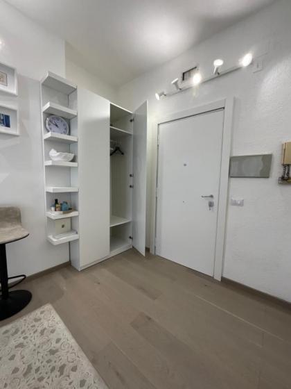 Bilocale San Giovanni design apartament - image 15