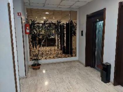 Nice apartment in Roma near San Giovanni Train Station - image 12