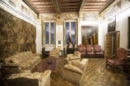 PETTINARI'S B&B OLD FASHION DECADENT Rome
