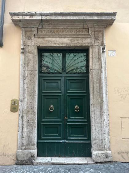 Piazza Navona Domus Vetrina - image 4
