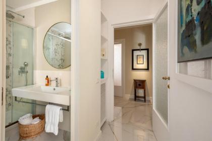 Casavignoni luxury apartment with terrace - image 10