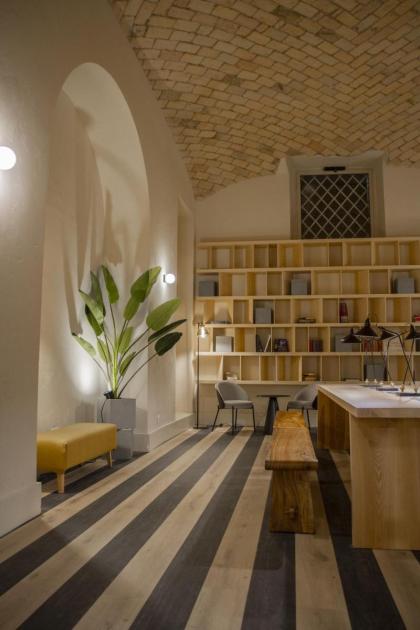 room007 Select Via Veneto - image 11