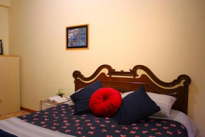 Roma Tiberius Suite - image 17