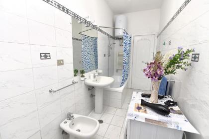 Roma Tiberius Suite - image 4