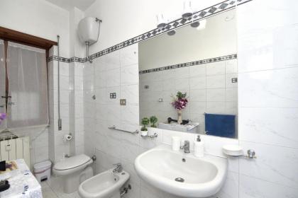 Roma Tiberius Suite - image 5