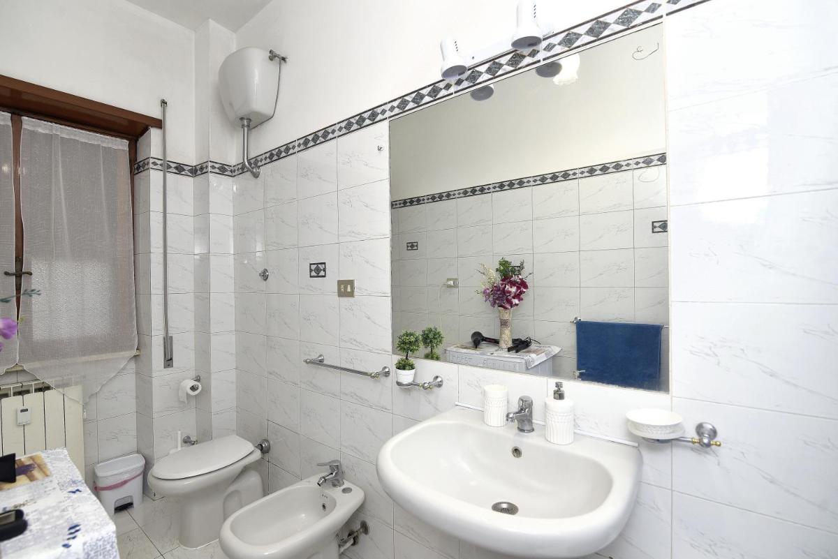 Roma Tiberius Suite - image 5
