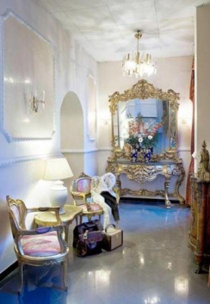 Hotel Zara - image 2