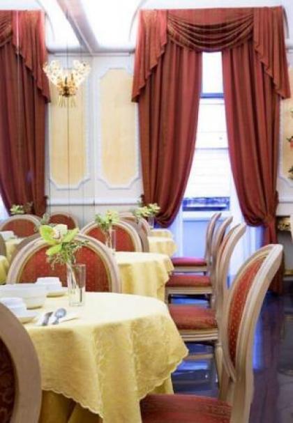 Hotel Zara - image 20