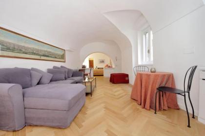 Pantheon Apartment with private terrace - image 10