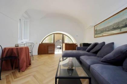 Pantheon Apartment with private terrace - image 11