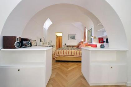 Pantheon Apartment with private terrace - image 20