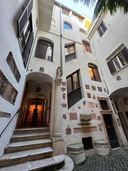 Rome Center luxury & history in Via Monserrato