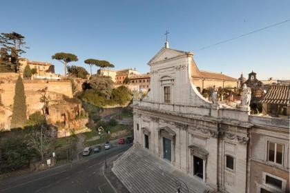 Roman Forum Stunning Terrace Penthouse - image 27