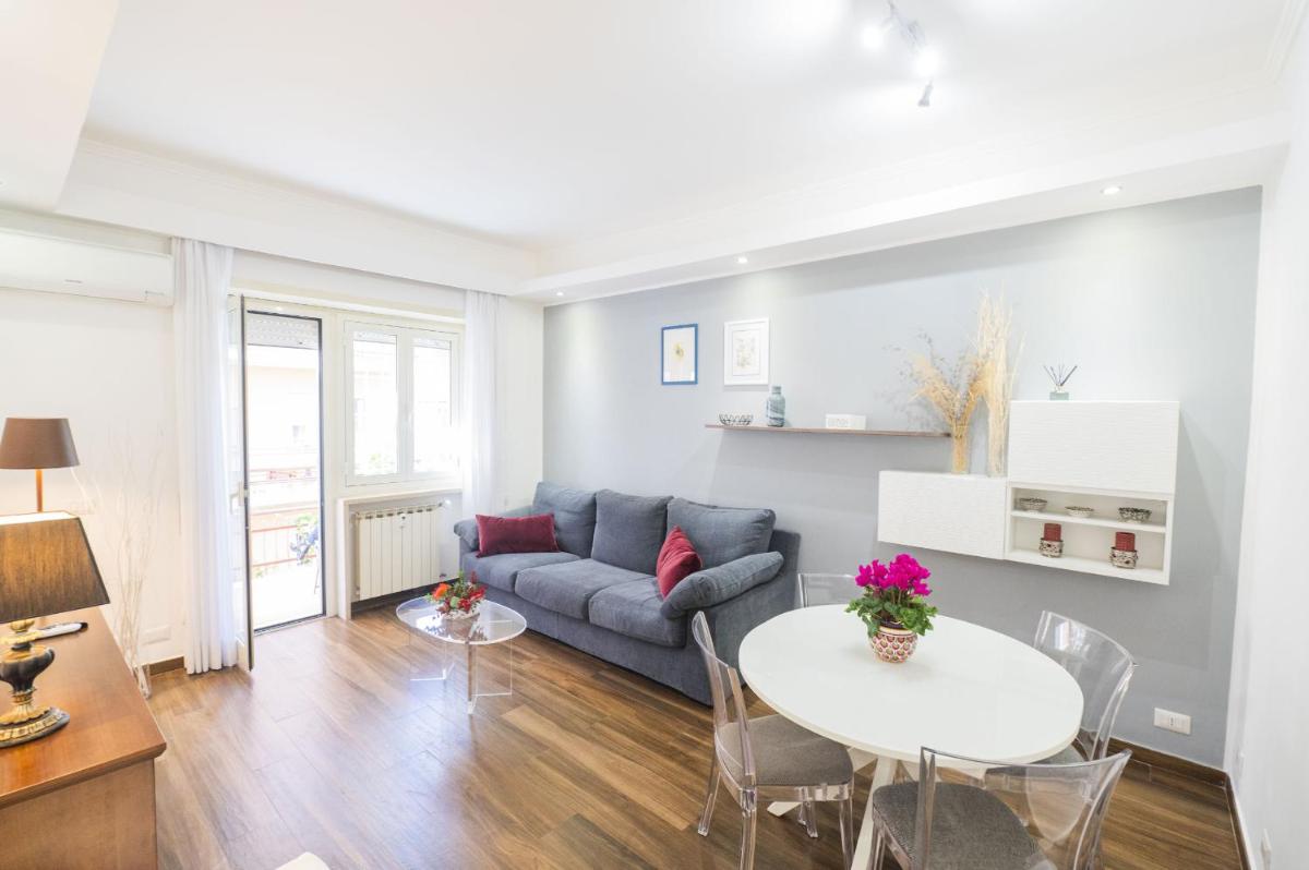 Lovely Design Apartment with Balcony - main image