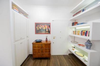 Lovely Design Apartment with Balcony - image 10