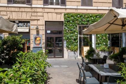 HT SUNNY1 bedroom Apartment by the Vatican - image 13