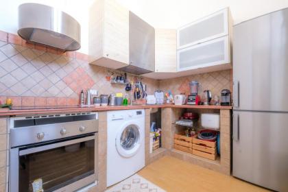 HT SUNNY1 bedroom Apartment by the Vatican - image 19