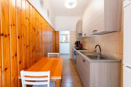 Lori House - image 2