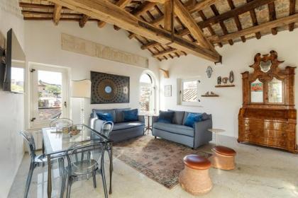 Casa Adriana by Burghesius