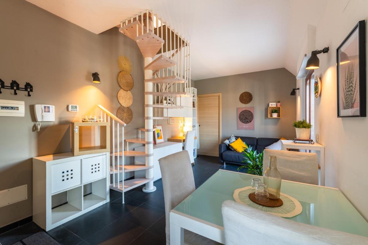 Home Around - main image