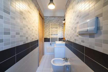 Home Around - image 14