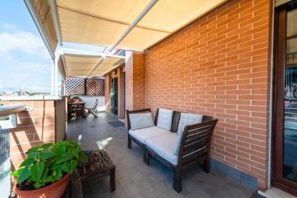 Home Around - image 4