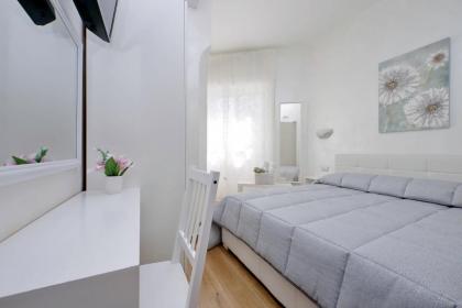 B&B Giuly - image 11