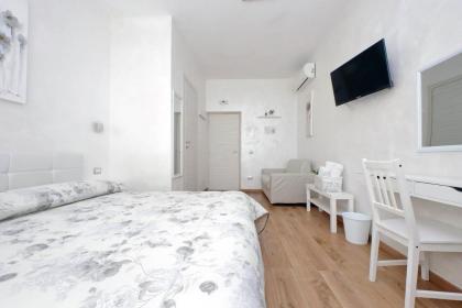B&B Giuly - image 3