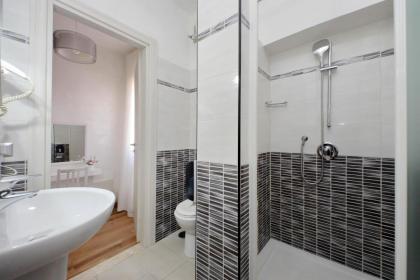 B&B Giuly - image 7