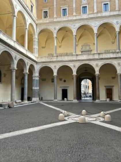 AC21 - Palazzetto Campo de' Fiori Rome