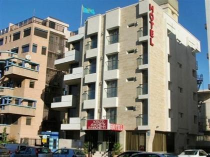 Armon Hayarkon Hotel - image 10