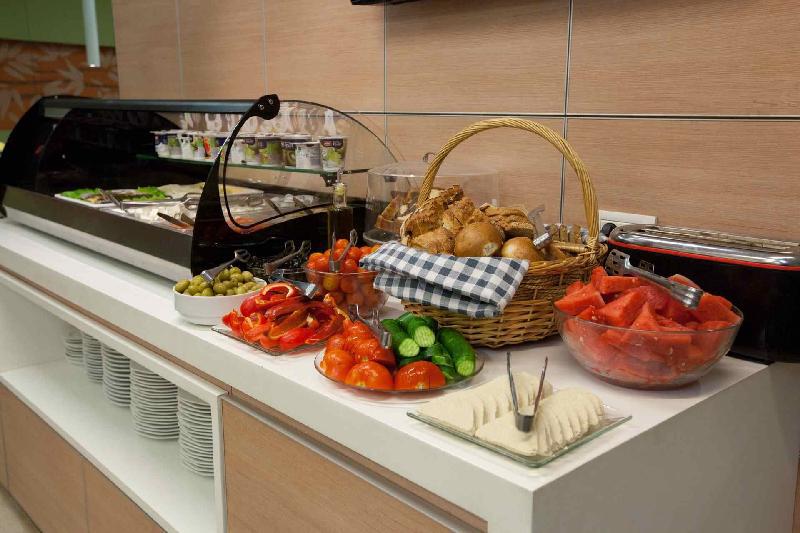 Armon Hayarkon Hotel - image 4