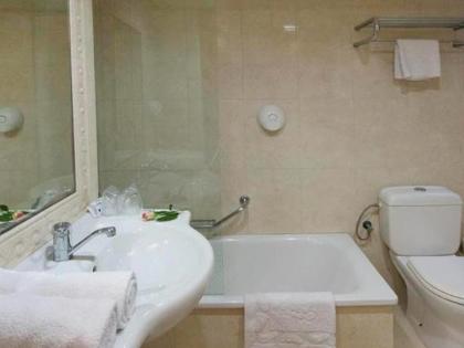Armon Hayarkon Hotel - image 8