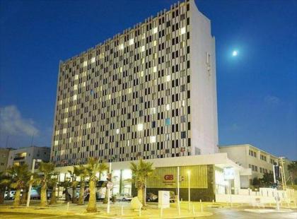 Grand Beach Hotel - image 1