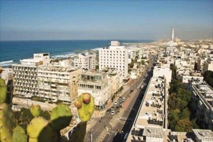 Grand Beach Hotel - image 2