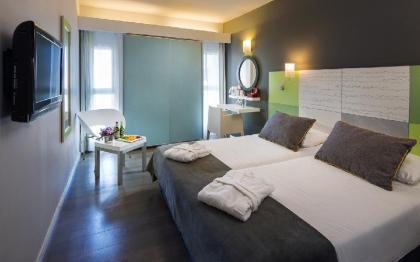 Prima City Hotel - image 11