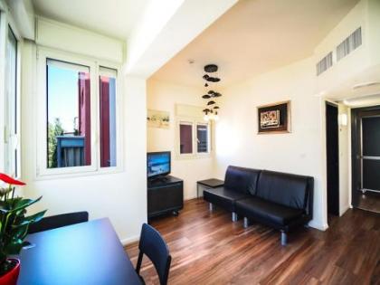 Ben Yehuda Apartments - image 20