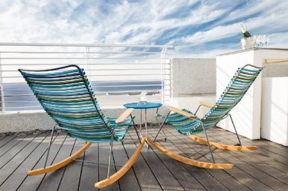 Savoy Sea Side Hotel - image 18