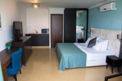 Golden Beach Hotel - image 13