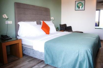 Golden Beach Hotel - image 7