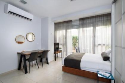 Sea Land Suites - image 2