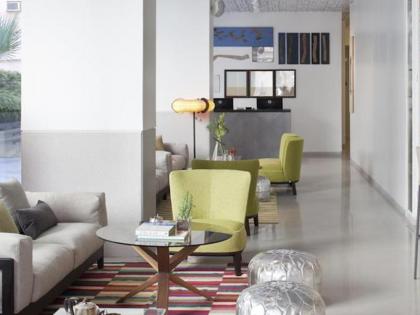 Mendeli Street Hotel - image 17