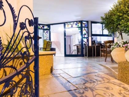 Arbel Suites Hotel - image 1