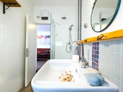 Arbel Suites Hotel - image 14