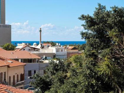 Villa Vilina Oasis in Neve Tzedek - image 1